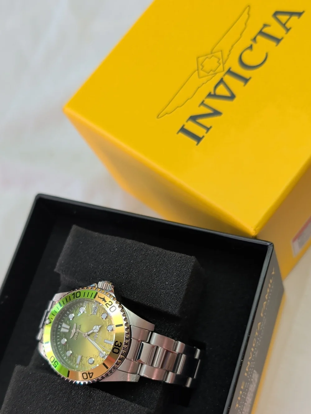 NWT Women's Invicta Pro Diver 34mm Stainless Steel Watch – Lime Green Dial
